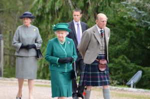 PAY-Queen-and-the-Duke-of-Edinburgh