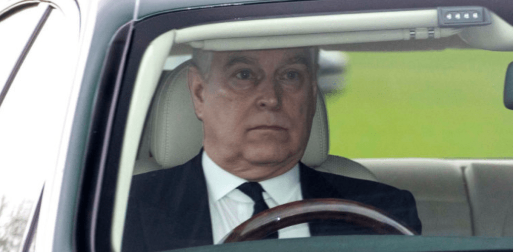 Actually, the (dead) queen should take a lot of blame
